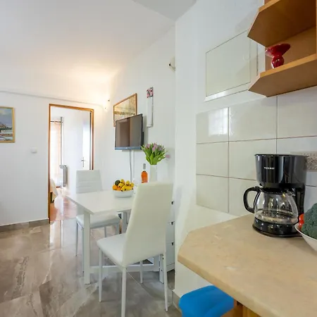 Amalija Sea View Apartment *