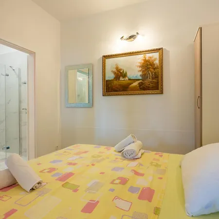 Amalija Sea View Apartman *